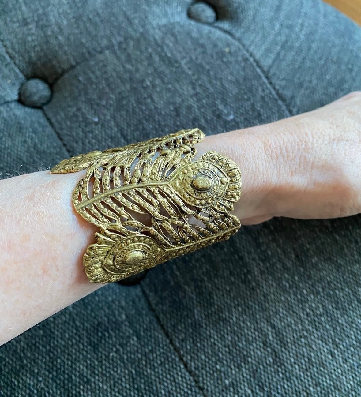 Large Peacock Feathers Cuff